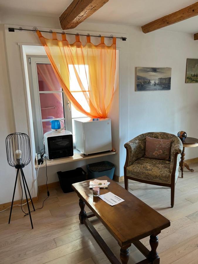 Chambre Papillon Avec Acces Terasse La Neuveville Exteriör bild