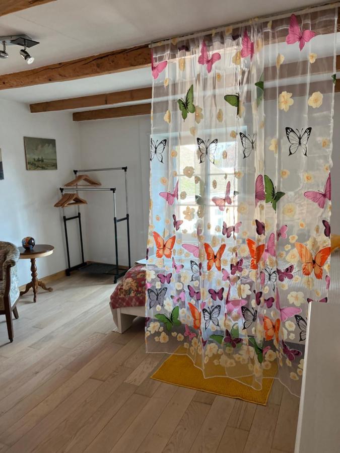 Chambre Papillon Avec Acces Terasse La Neuveville Exteriör bild