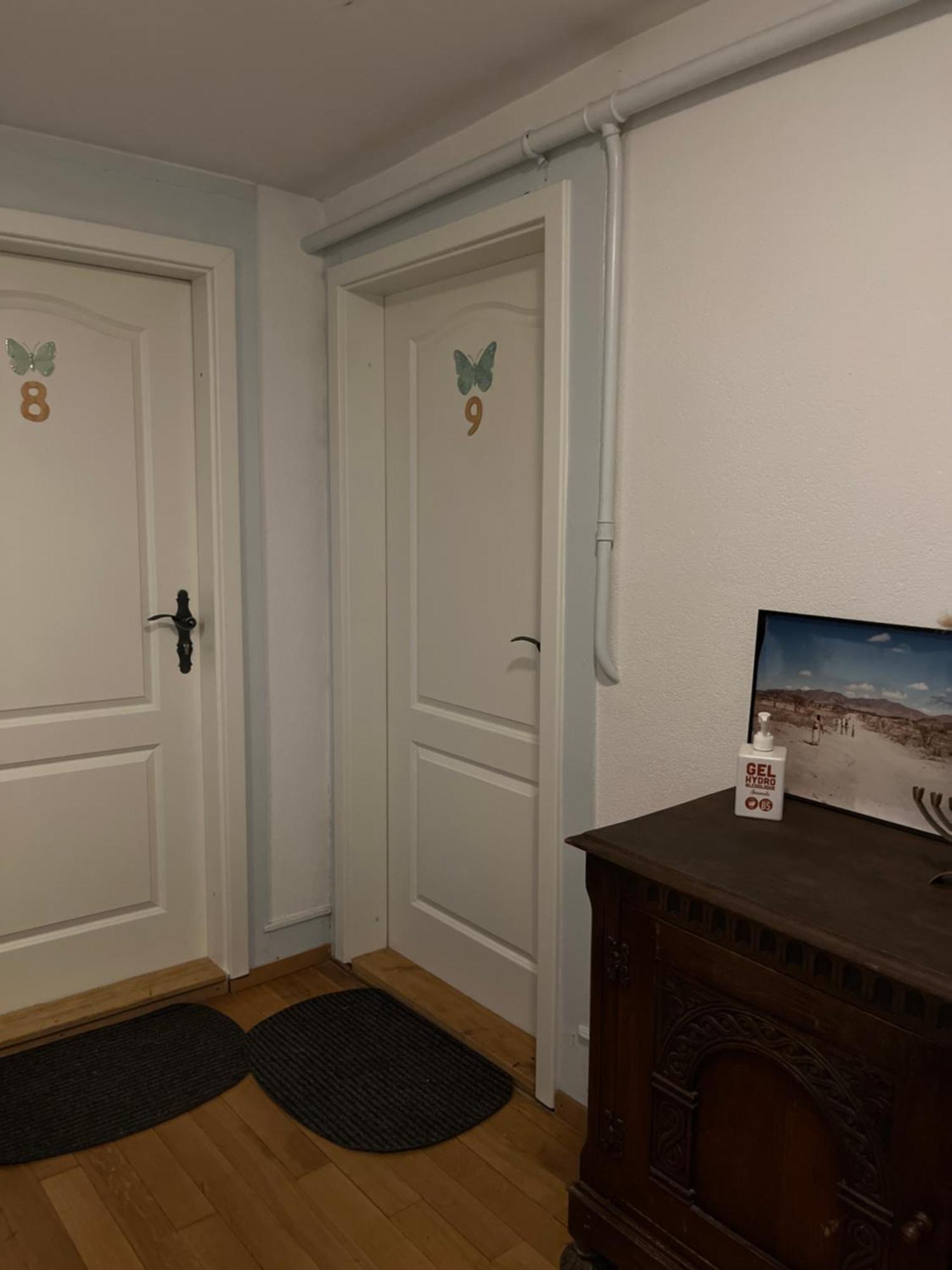 Chambre Papillon Avec Acces Terasse La Neuveville Exteriör bild